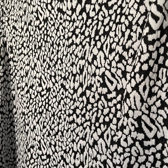 AVENUE LIGHTWEIGHT BLAZER PLUS SIZE 18/20 - Picture 3 of 6